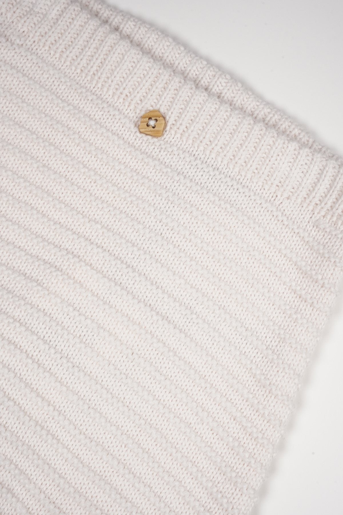 Seol knitted