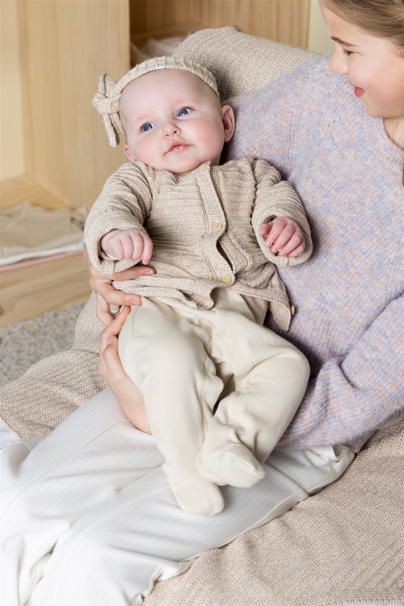 Cardigan knitted