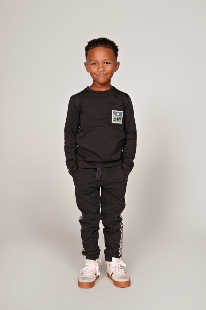 Sturdy Loose fit